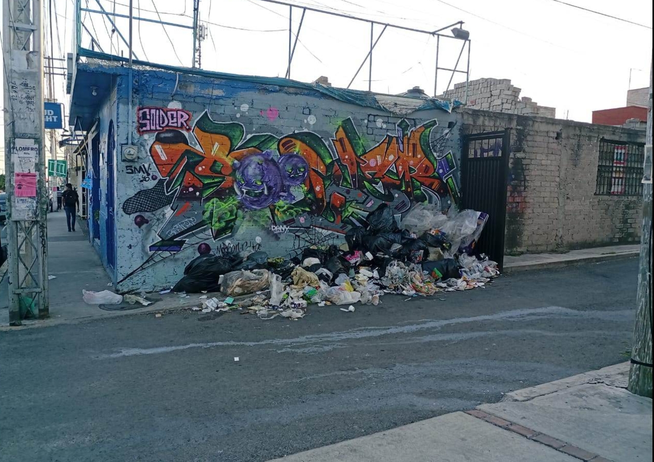 Reportan Ciudadanos Acumulaci N De Basura En La Colonia Unidad Nacional