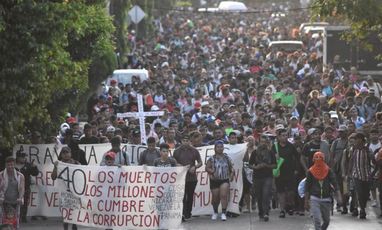 Sale Una Nueva Caravana Con Alrededor De Seis Mil Migrantes De La