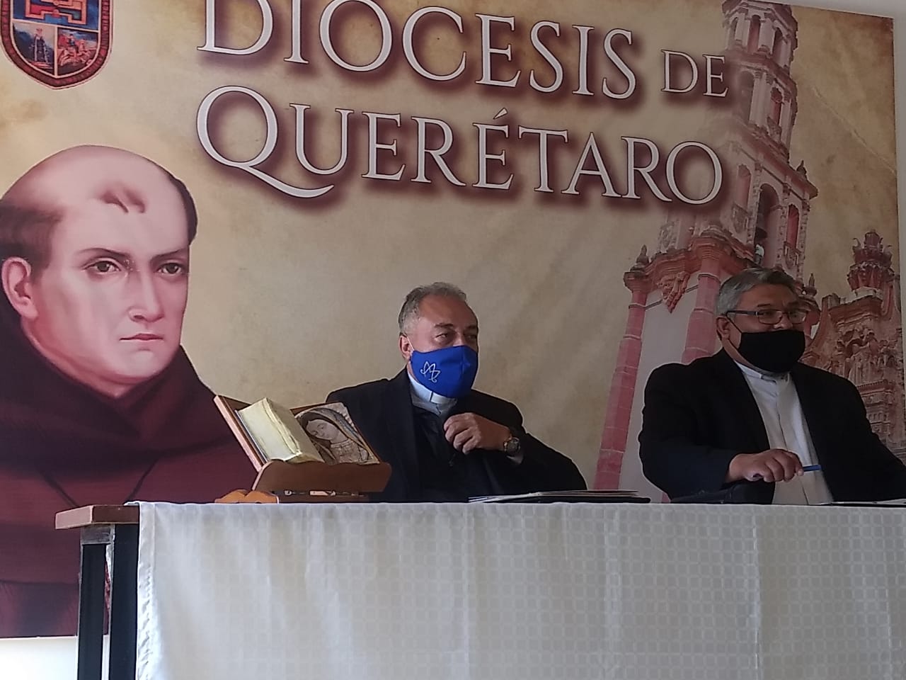 Sufren sacerdotes queretanos intentos de extorsión: Martín Lara Becerril. –  El Queretano