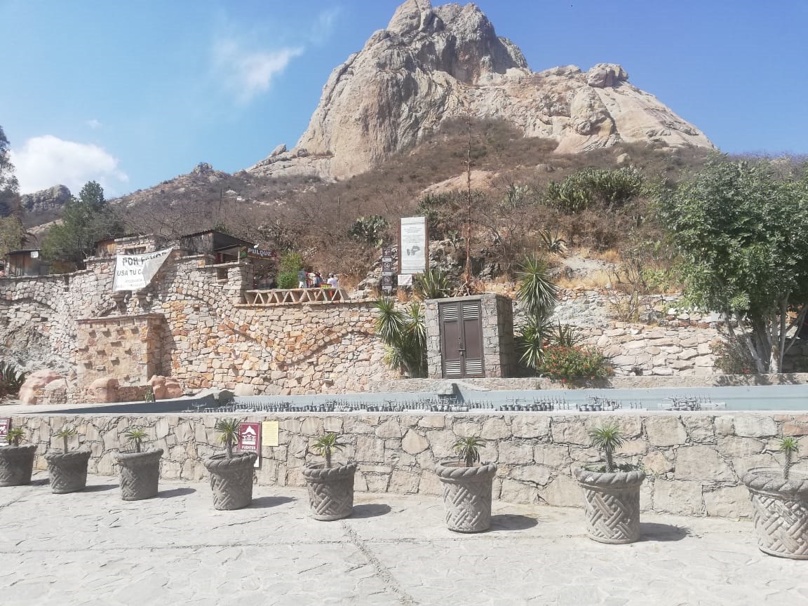 Dispersaron A Turistas De La Peña De Bernal El Queretano