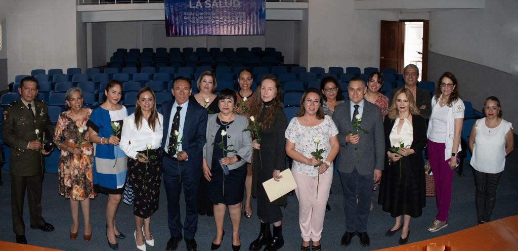 Querétaro Rinde Homenaje Al Personal De Salud Que Falleció Por COVID 19